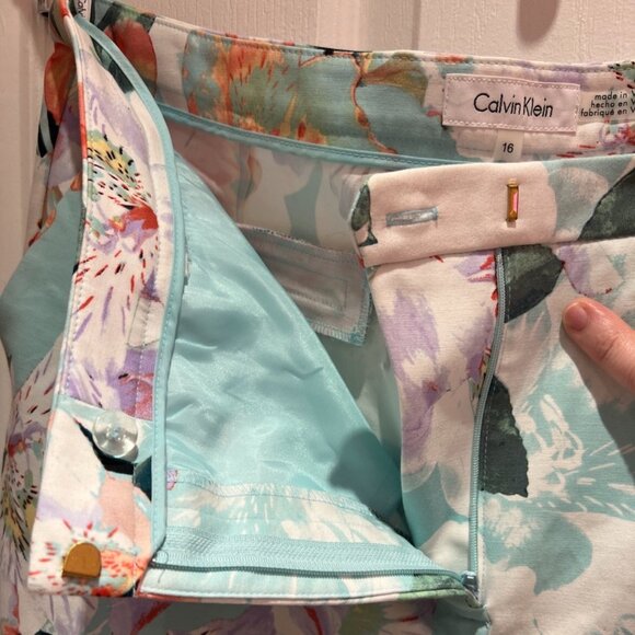 NWT - Calvin Klein - Women's trousers - Ankle - Multicolor floral print - Picture 8 of 10